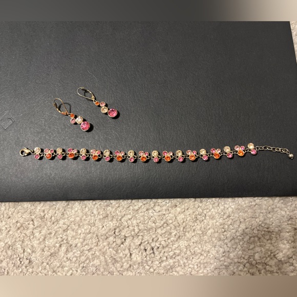 Beautiful bracelet & earring set Gold with rose gold and pink colors stunning - Picture 3 of 3